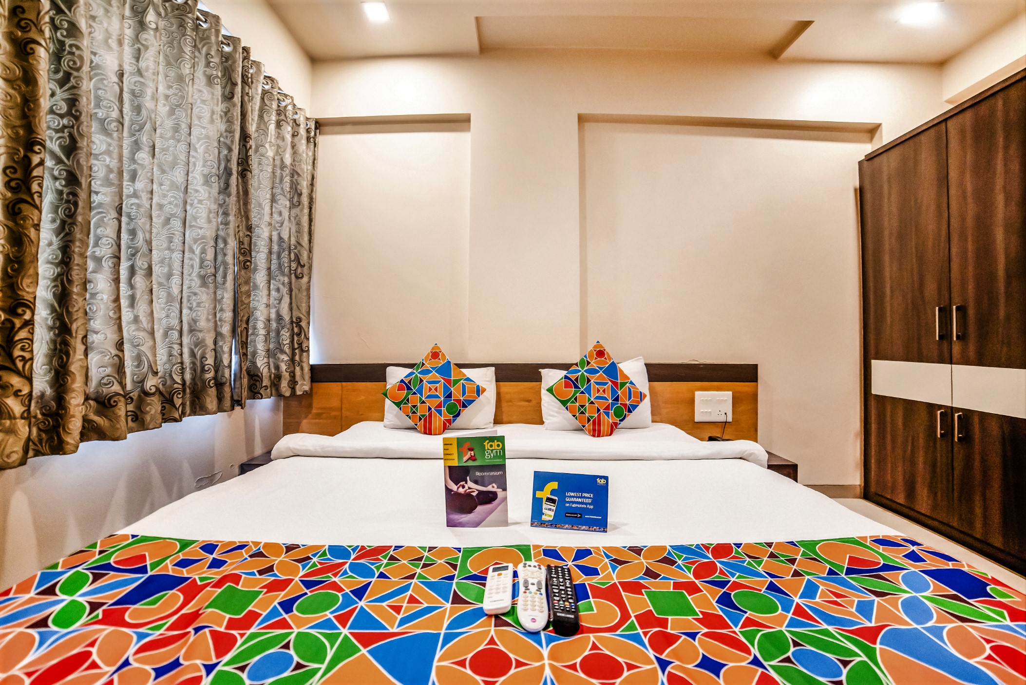 FabHotel Imperio - Nr. Baner Hill - Tap to explore photos