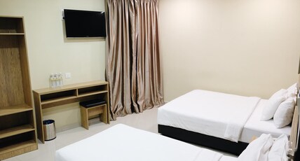 Era Plus Hotel Room Type - Bright Family Triple Room