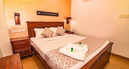 Mart View | 5 minutes to Marine Drive Room Type - Standard Ac Room Mart View | 5 minutes to Marine Drive Room Type - Standard Ac Room