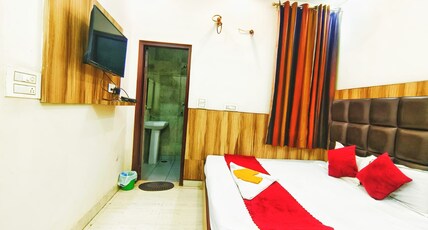 Hotel Silver Star Room Type - Deluxe Ac Room