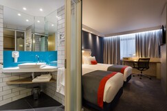 Holiday Inn Express London-Watford Junction