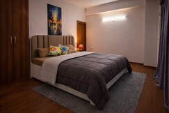 Premium 2BHK Retreat In Gaur City, Noida By Golden Key Stay