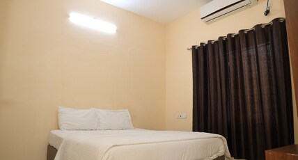 AK Vellore Stay Room Type - Deluxe Room