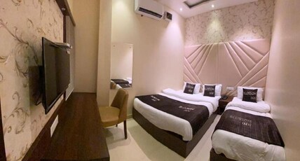 Blossom Inn 400m from Golden Temple Room Type - Executive Triple Bed