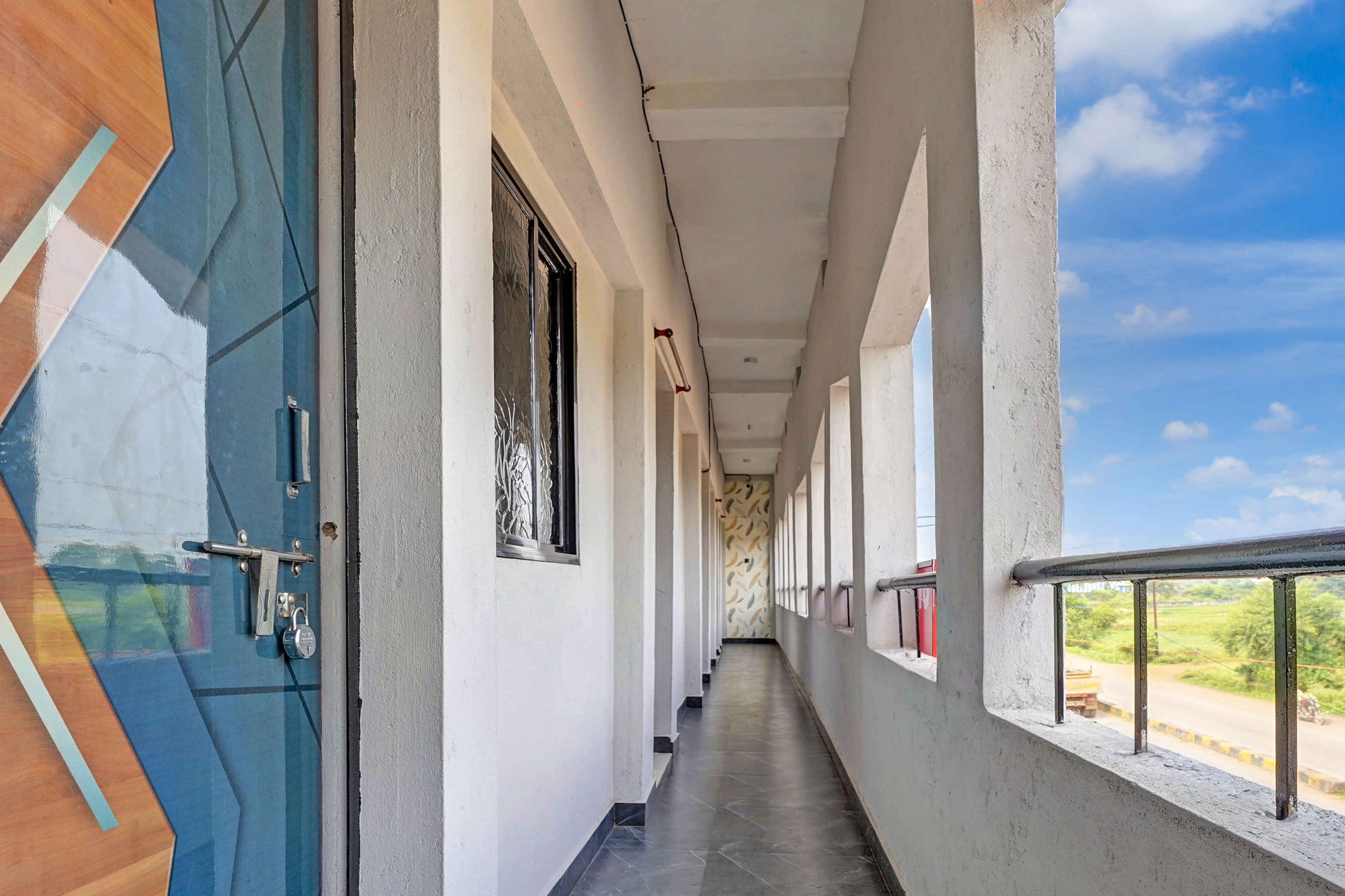 Hotel O Dream Star - Tap to explore photos