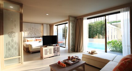 Proud Phuket Hotel Room Type - Junior Suite Pool Access