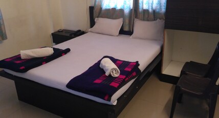 Hotel Morya Garden By WB Inn Room Type - Deluxe Non AC Room Hotel Morya Garden By WB Inn Room Type - Deluxe Non AC Room