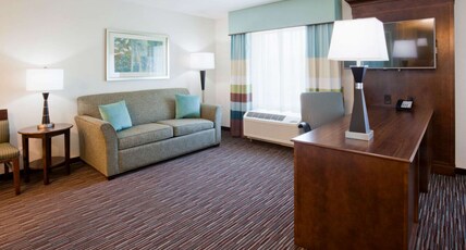 Hampton Inn & Suites Minneapolis West/ Minnetonka Room Type - 1 KING MICROWV FRIDGE NS