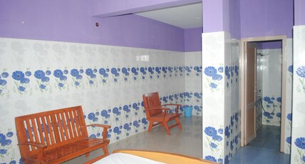 Hotel Eswara Temple Stay Room Type - Deluxe Double Room AC