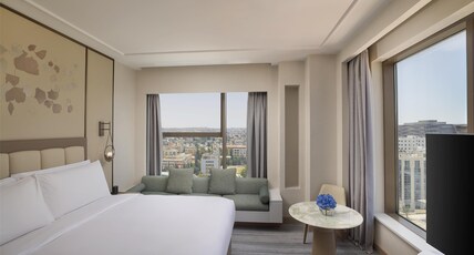 Signia by Hilton Amman Room Type - KING CLUB ONE BDROOM SUITE