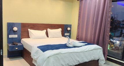 AXA GUEST HOUSE Room Type - Super Deluxe