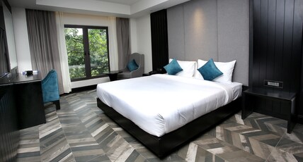LEMARQ (2 Min drive from Rajpur Road) Room Type - Deluxe Executive Room with Working Desk LEMARQ (2 Min drive from Rajpur Road) Room Type - Deluxe Executive Room with Working Desk