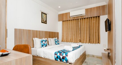 Hotel Galaxy Room Type - Deluxe Room