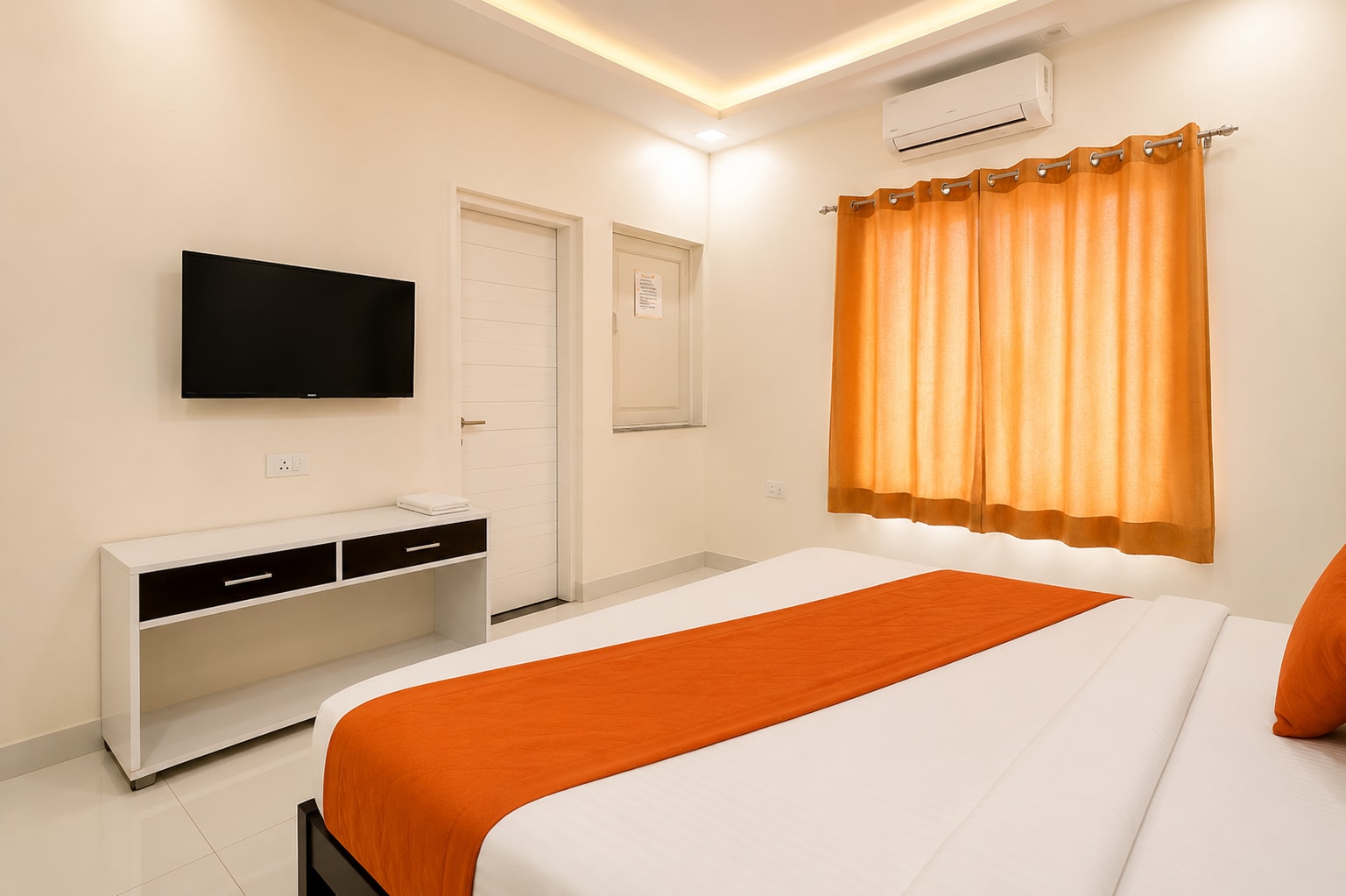 Comfort Stay - Near Airport - Tap to explore photos