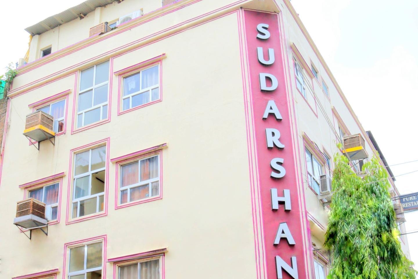 hotel sudarshan palace - Tap to explore photos
