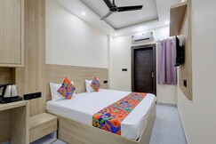FabHotel Shivangan - 200M From Banke Bihari Temple, Vrindavan