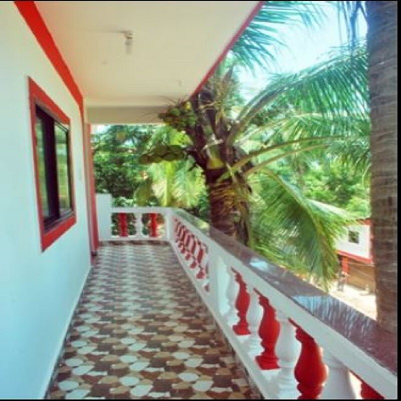CALANGUTE BEACH SIDE HOTEL - Tap to explore photos
