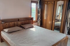 Private AC Rooftop Room in Srirangam Trichy