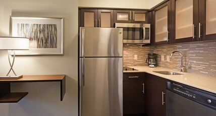 Staybridge Suites HOUSTON I-10 WEST-BELTWAY 8 Room Type - 1 King Bed Studio Suite Mobil Access Tub
