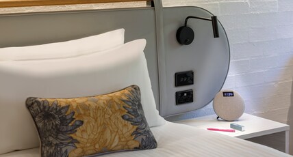 Crowne Plaza Hawkesbury Valley Room Type - 1 King Bed Junior Suite with Balcony