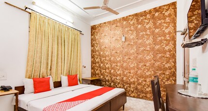 Hotel Gurumehar Residency Room Type - Deluxe Ac Room