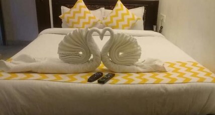 Maharaja Desert Camp Room Type - Super Deluxe Luxury Camp