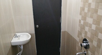 Hotel Veera Palace Room Type - Deluxe No AC