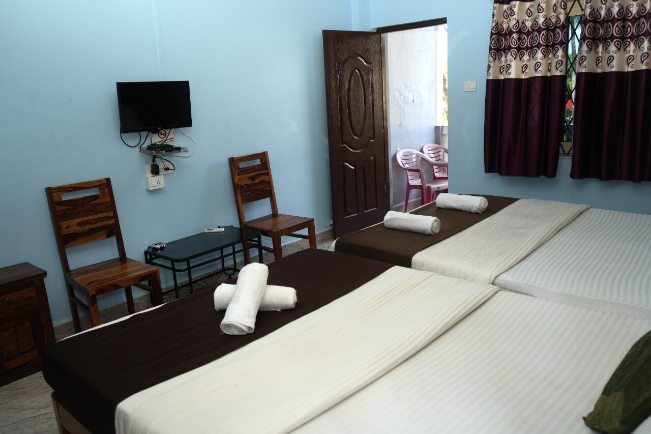 Shalini Rooms - Tap to explore photos