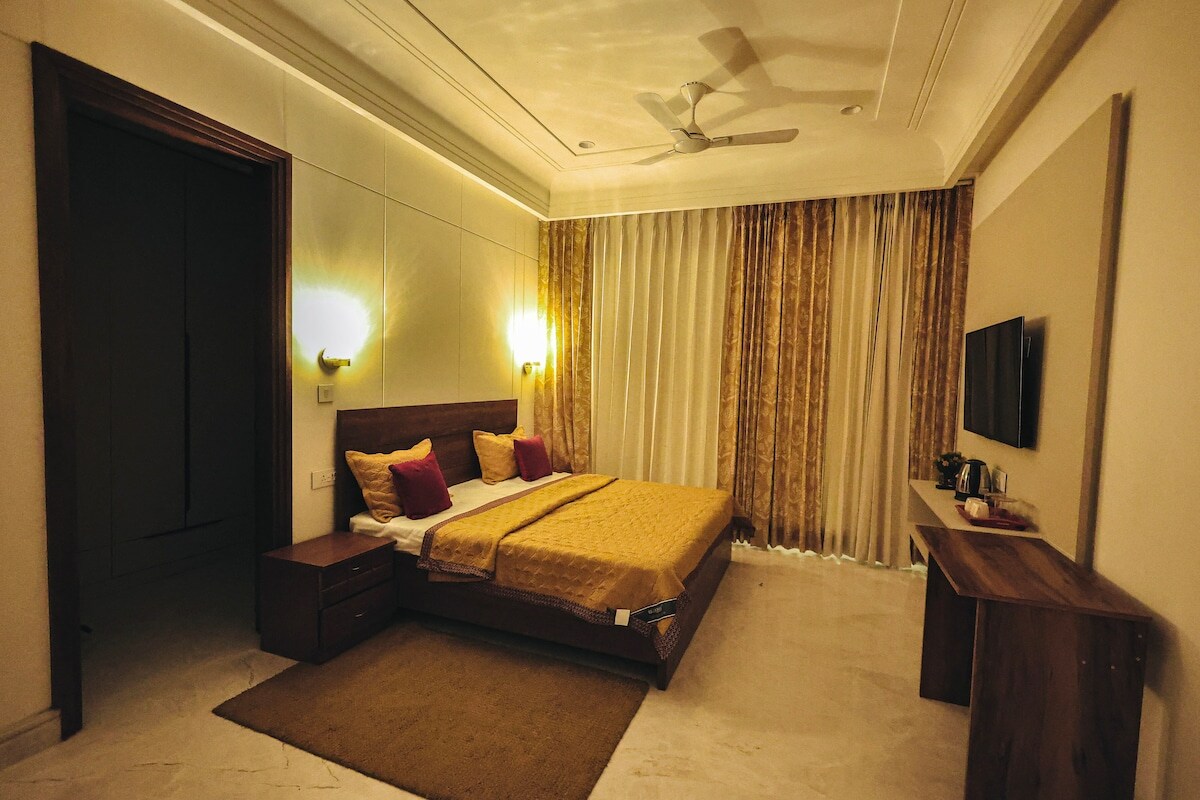 Manishree Residency - Tap to explore photos