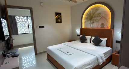 Hotel Surya Avenue Room Type - Deluxe Room Hotel Surya Avenue Room Type - Deluxe Room