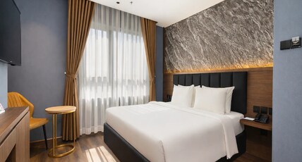 The Solith Hotel Managed by Nicecy Room Type - Premier Room with Bathtub and City View - Free Daily In-room Minibar The Solith Hotel Managed by Nicecy Room Type - Premier Room with Bathtub and City View - Free Daily In-room Minibar