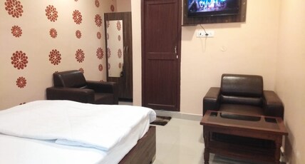 Hotel Rajshree international Room Type - Standard Non AC Room