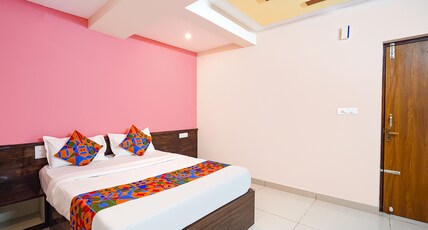 FabHotel Saanidhya Comforts - Tumkur Road Room Type - Premium Room