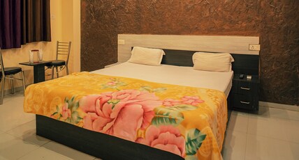 EKTA PALACE Room Type - Deluxe AC Room