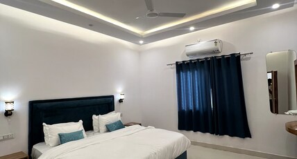 TRPOTELS Dream Inn Khajuraho Room Type - Superior Room