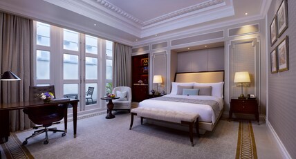 The Fullerton Hotel Singapore Room Type - Heritage Room