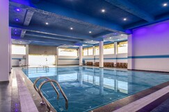 Treebo The Rove With Swimming Pool