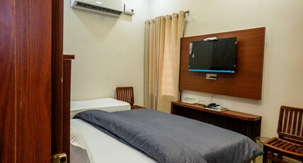 New Fateh Chand Da Hotel Room Type - Super Deluxe New Fateh Chand Da Hotel Room Type - Super Deluxe