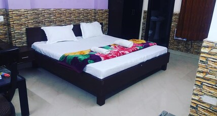 Hotel Krishna Residency - Annpurna Veg Dhaba Room Type - Deluxe Room