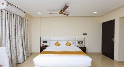 Coco Retreat Farm Villa | Room & Pool Room Type - Deluxe Room
