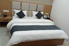 Hotel The Royal Jewel