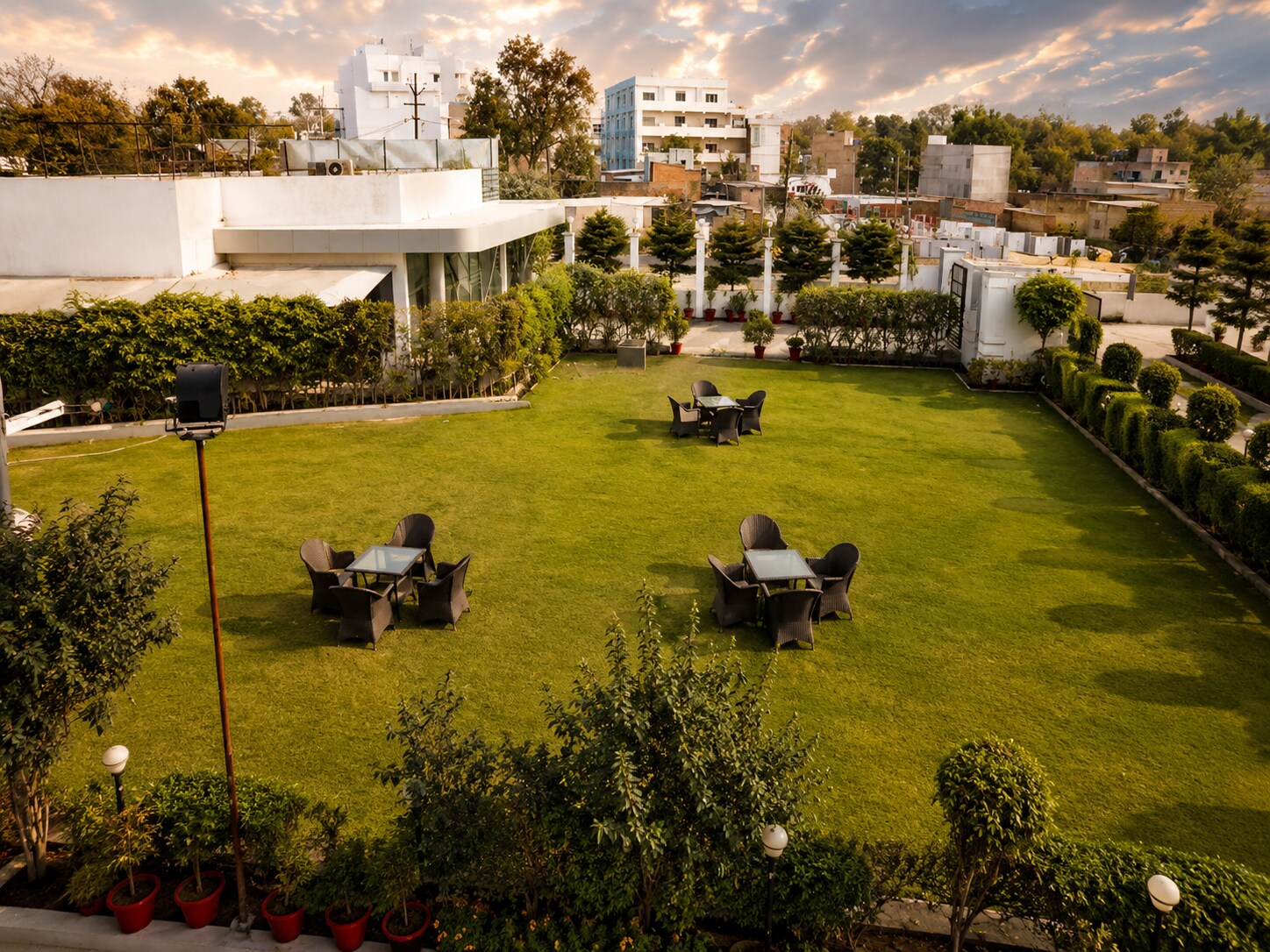 Hotel Vrindavan Sultanpur - Tap to explore photos