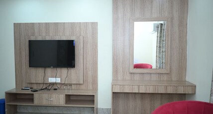 Hotel Sherawali Room Type - AC Premium Room