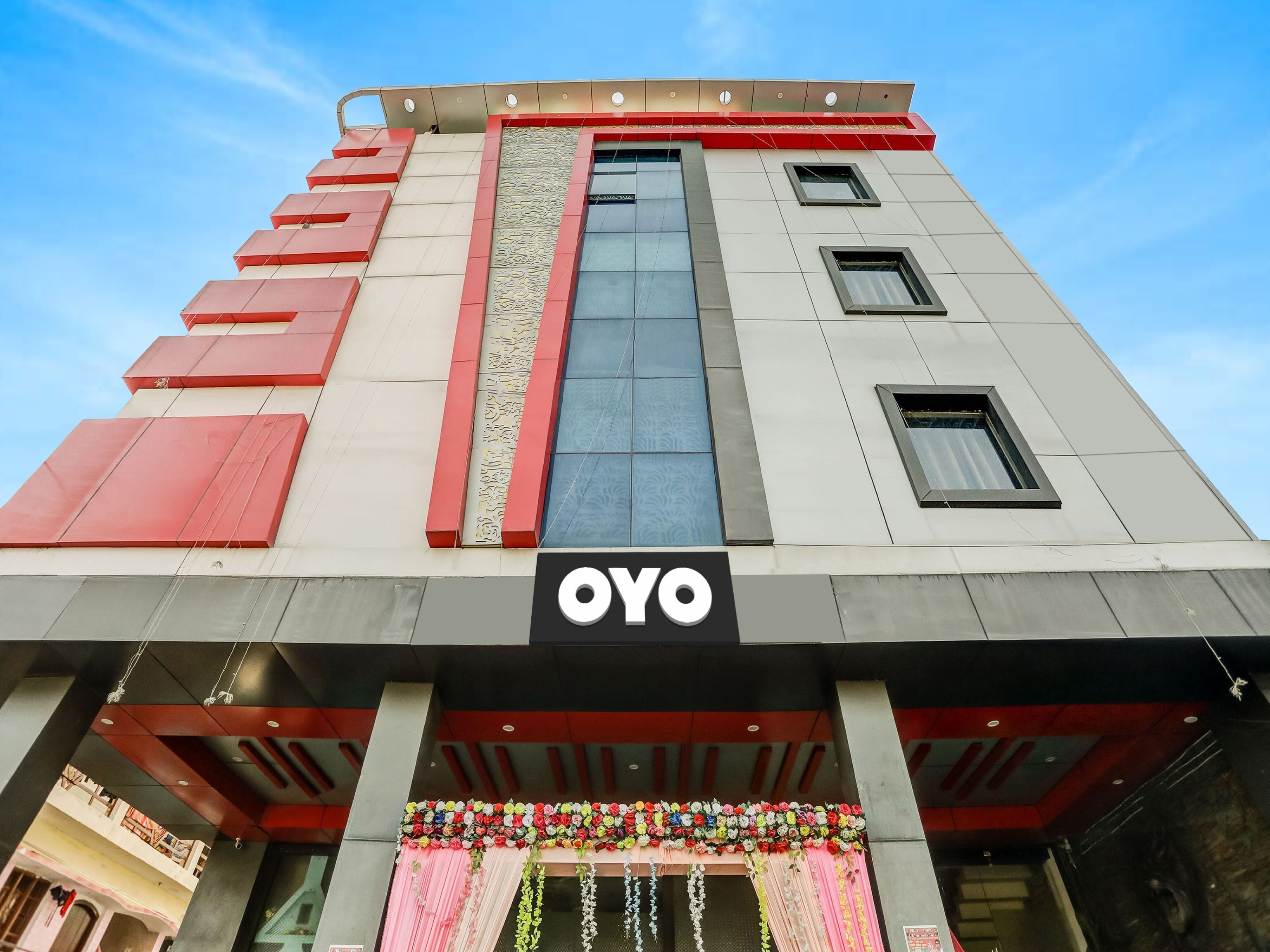 OYO 812641 Hotel Viking - Tap to explore photos
