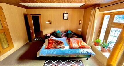 Yellowtreasure1995 Room Type - Lee Room