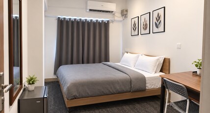 Z Express Casablanca Room Type - Deluxe Queen | Room with AC