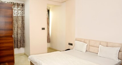 JMC HOTEL THE MOON PITHAMPUR Room Type - Standard Room