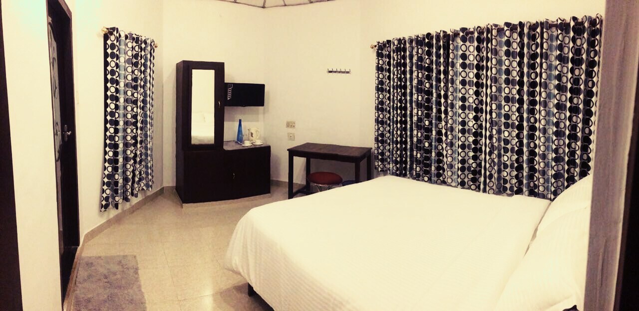 Winter Castle - Tap to explore photos