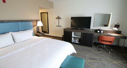 Hampton Inn & Suites by Hilton Palm Coast Room Type - 1 KING BED NONSMOKING