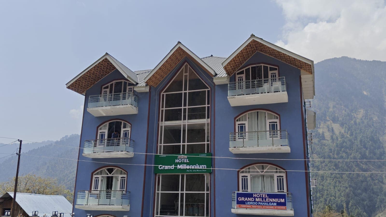 Hotel Grand Millennium - Tap to explore photos